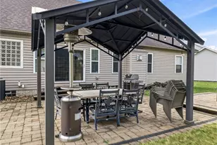 105 Muirfield Dr SE, Howland, OH 44484 - Photo 8