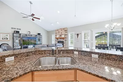 105 Muirfield Drive SE, Howland, OH 44484 - Photo 14