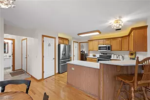 10960 Auburn Rd, Chardon, OH 44024 - Photo 14