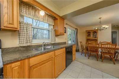 6121 Erie Avenue NW, Canal Fulton, OH 44614 - Photo 12