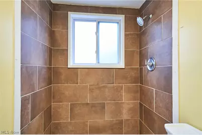 885 Brown Street, Akron, OH 44311 - Photo 10