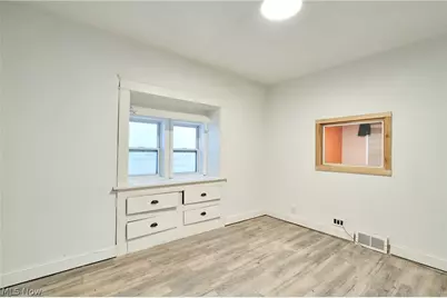 885 Brown Street, Akron, OH 44311 - Photo 8