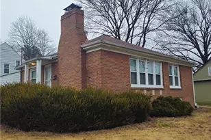 129 Idlewild St, Akron, OH 44313 - Photo 2