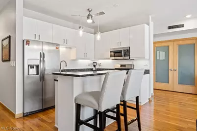 701 W Lakeside Avenue #803, Loveland, OH 44113 - Photo 6