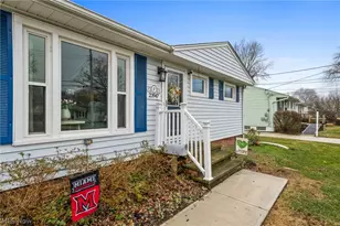 23947 Lebern Dr, North Olmsted, OH 44070 - Photo 32