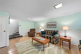 23947 Lebern Dr, North Olmsted, OH 44070 - Photo 20