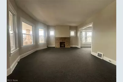 487 E 149th Street #up, Loveland, OH 44110 - Photo 2