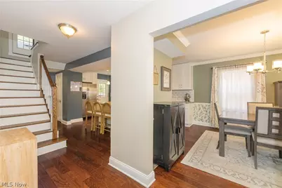 18707 Scottsdale Boulevard, Huber Heights, OH 44122 - Photo 8