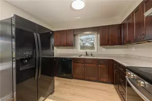 680 E State St, Barberton, OH 44203 - Photo 22