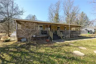 680 E State St, Barberton, OH 44203 - Photo 2