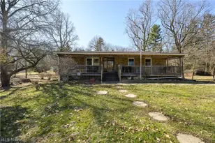 680 E State St, Barberton, OH 44203 - Photo 1