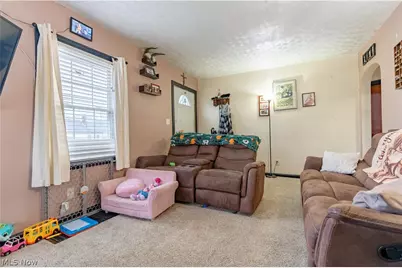 1716 Gibbs Avenue NE, Canton, OH 44705 - Photo 4
