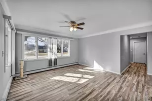 25641 Glenbrook Blvd, Euclid, OH 44117 - Photo 8