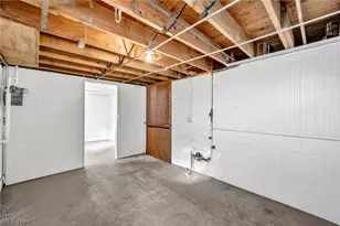 25641 Glenbrook Blvd, Euclid, OH 44117 - Photo 38