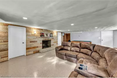 25641 Glenbrook Boulevard, Euclid, OH 44117 - Photo 32