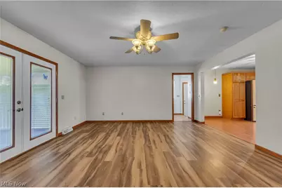 811 Tarry Lane, Amherst, OH 44001 - Photo 16