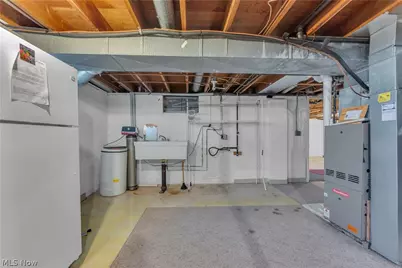 811 Tarry Lane, Amherst, OH 44001 - Photo 30