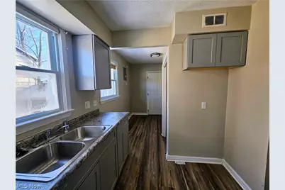 2450 Greenvale Road, Loveland, OH 44121 - Photo 4