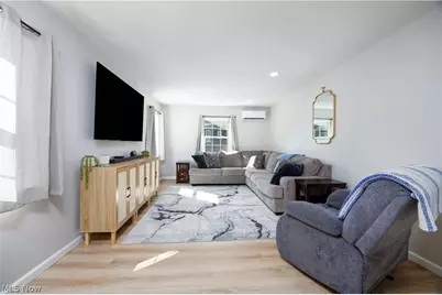 492 Evergreen Drive, Tallmadge, OH 44278 - Photo 4