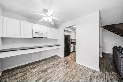 7981 Carriage Circle #B, Mentor, OH 44060 - Photo 8