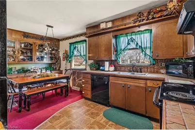 13100 Market Avenue N, Hartville, OH 44632 - Photo 14