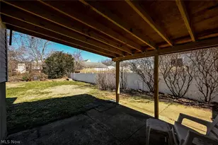 963 Winston St, Akron, OH 44314 - Photo 32