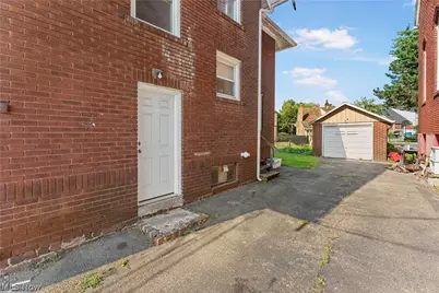 2409 Gilbert Avenue NE, Canton, OH 44705 - Photo 4