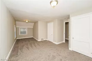 130 Taft Ave, Elyria, OH 44035 - Photo 8