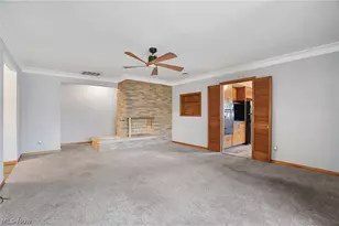 23501 Effingham Blvd, Euclid, OH 44117 - Photo 12