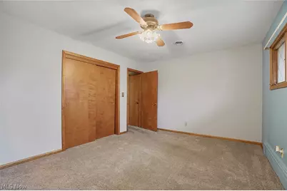 23501 Effingham Boulevard, Euclid, OH 44117 - Photo 18