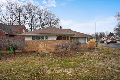 23501 Effingham Boulevard, Euclid, OH 44117 - Photo 1