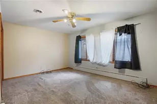 23501 Effingham Blvd, Euclid, OH 44117 - Photo 6