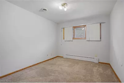 23501 Effingham Boulevard, Euclid, OH 44117 - Photo 16