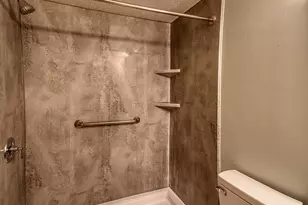 408 W Saint Clair Ave, Loveland, OH 44113 - Photo 16