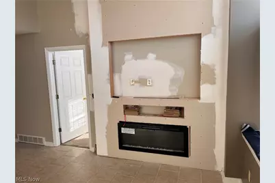 1000 2nd Street #204, Fairport Harbor, OH 44077 - Photo 10