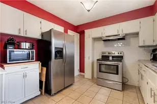 2642 10th St, Cuyahoga Falls, OH 44221 - Photo 18