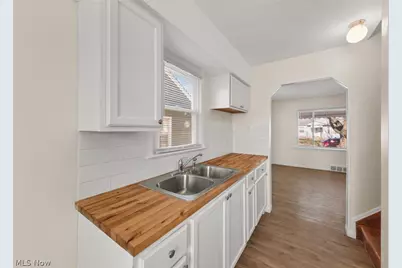 11829 Longmead Avenue, Loveland, OH 44135 - Photo 8