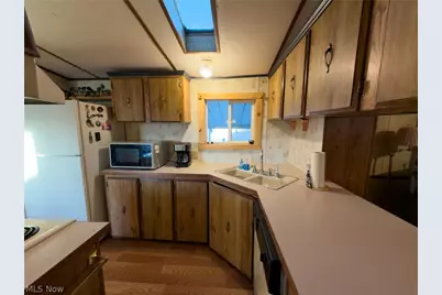 118 Driftwood Drive, Port Clinton, OH 43452 - Photo 10