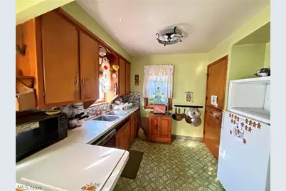 6526 Westminster Drive, Parma, OH 44129 - Photo 4