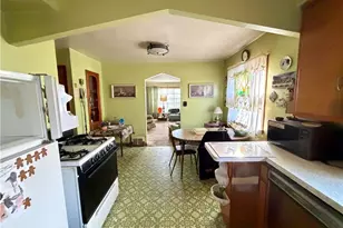6526 Westminster Dr, Parma, OH 44129 - Photo 6