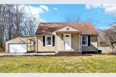 62 Jacobs Road, Hubbard, OH 44425 - Photo 1