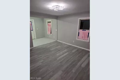 159 Piccadilly Street, Campbell, OH 44405 - Photo 4