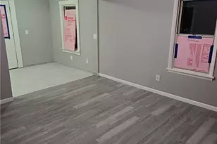 159 Piccadilly St, Campbell, OH 44405 - Photo 4