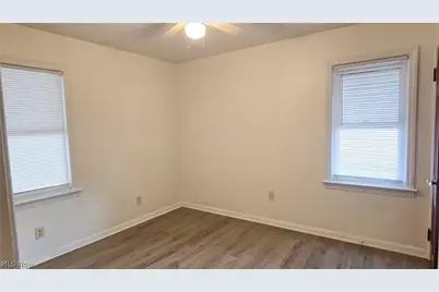 19071 Naumann Avenue, Euclid, OH 44119 - Photo 8