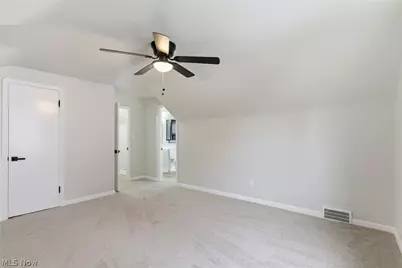 295 E 276th Street, Euclid, OH 44132 - Photo 18