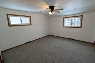 35477 Hobbie Dr, Eastlake, OH 44095 - Photo 4