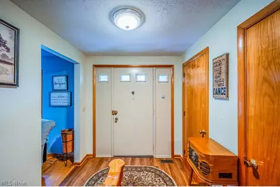 1809 Pennsylvania Avenue, Belpre, OH 45714 - Photo 2