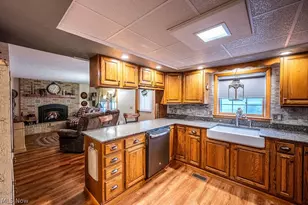 1809 Pennsylvania Ave, Belpre, OH 45714 - Photo 8