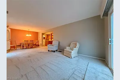 330 Deepwood Drive, Wadsworth, OH 44281 - Photo 8