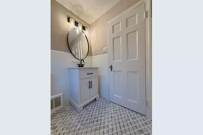 2216 Barrington Road, University Heights, OH 44118 - Photo 26